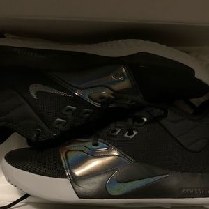 Nike PG 3 size 10 men’s
